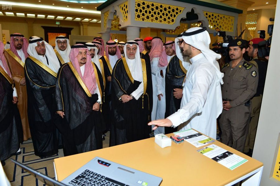 أمير منطقة الرياض يدشن معرض وجائزة "ابتكر"